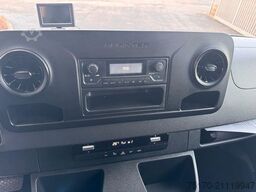 Mercedes-Benz eSprinter 312 DHL Regal KEP-Ausbau