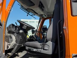 Mercedes-Benz Unimog U 319