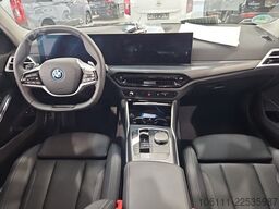 BMW 330e Touring AHK Abstand Tempomat Keyless