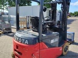Toyota traigo 8FBMKT25