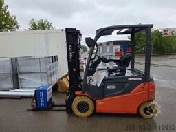 Toyota traigo 8FBMKT25