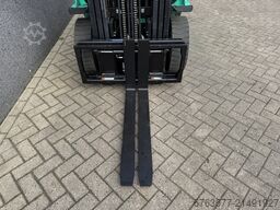 MITSUBISHI FG25N Triplo 550 Freelift / Sideshift / 4e functie LPG 2013