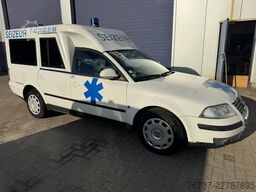 VW Passat **AMBULANCE-RETTUNGSWAGEN**