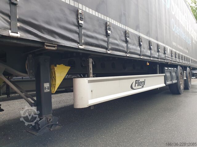 Návěs se shrnovací plachtou Fliegl 2-Achs Gardine TWIN Standard Xtra-Long