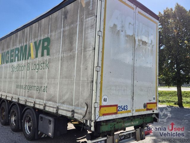 Naczepa otwarta z plandeką Schwarzmüller J-Serie JOLODA Unfall !