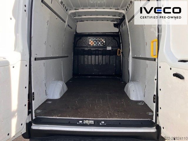 Furgon blaszak IVECO 35S16 L2H2