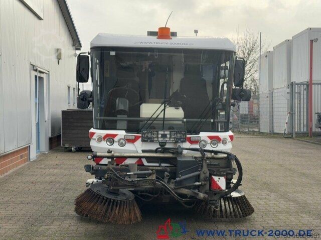 Balayeuse de voirie Ravo Ravo 540 3 Besensystem Sweeper + Sprühen 50 Km/h