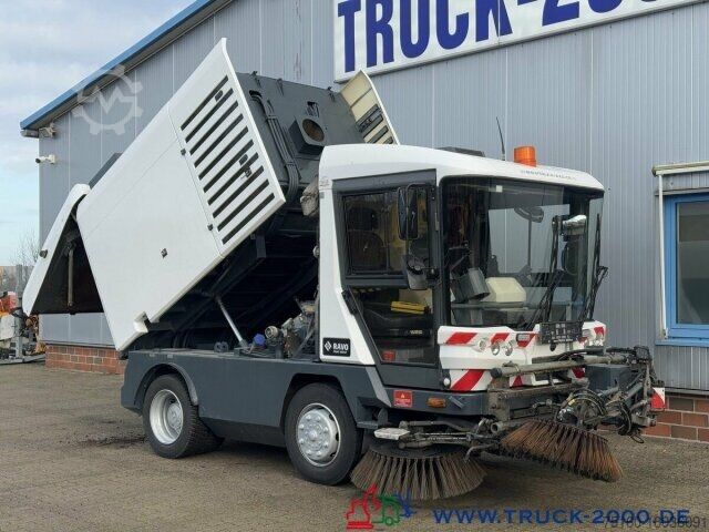 Balayeuse de voirie Ravo Ravo 540 3 Besensystem Sweeper + Sprühen 50 Km/h