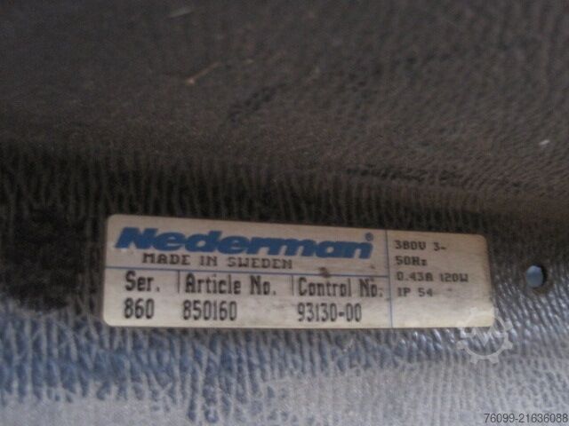 Nederman sistem za odsisavanje auspušnih gasova za kamione / putničke automobile  