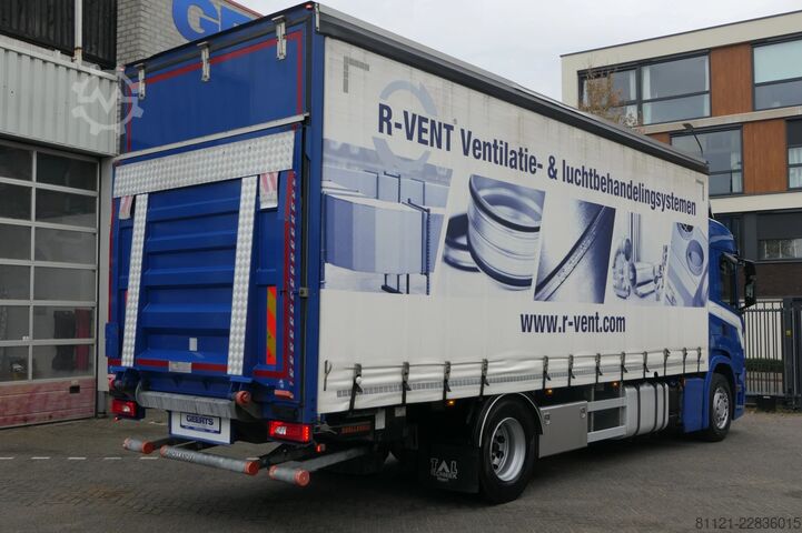 Posuvná plachta Scania G320 NGS | Sliding curtains | Dhollandia 2000Kg...