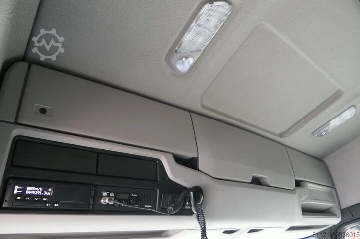 Posuvná plachta Scania G320 NGS | Sliding curtains | Dhollandia 2000Kg...