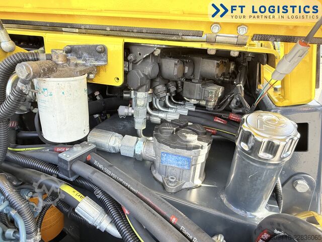 četvorosmerni viljuškar Combilift CB3000 DIESEL TRIPLEX 5500 FREE-LIFT