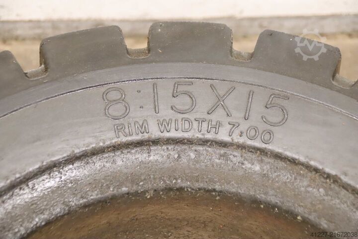 Gume od čvrste gume Clark 8:15x15 RIM WIDTH 7.00