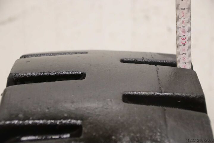 Gume od čvrste gume Clark 8:15x15 RIM WIDTH 7.00