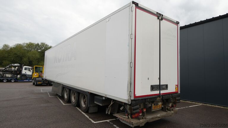  LAMBERET 3 AXLE FRIGO TRAILER WITH CARRIER VECTOR 1950mt