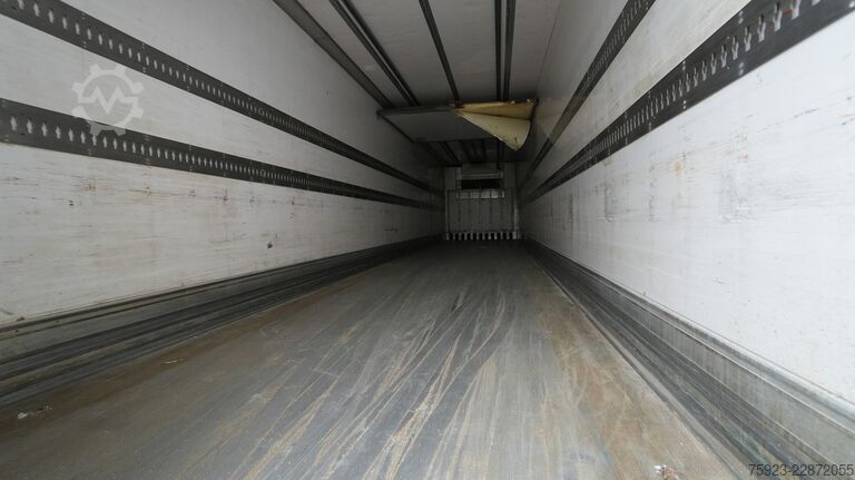  LAMBERET 3 AXLE FRIGO TRAILER WITH CARRIER VECTOR 1950mt