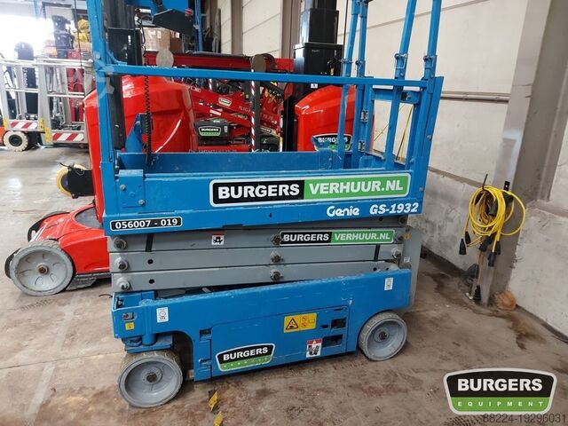 Ascensor cu foarfecă Genie GS1932