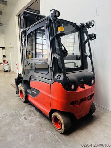 Electric 4-wheel forklift Linde E 30 HL-01/600 Kabine Triplex STVO ZVG