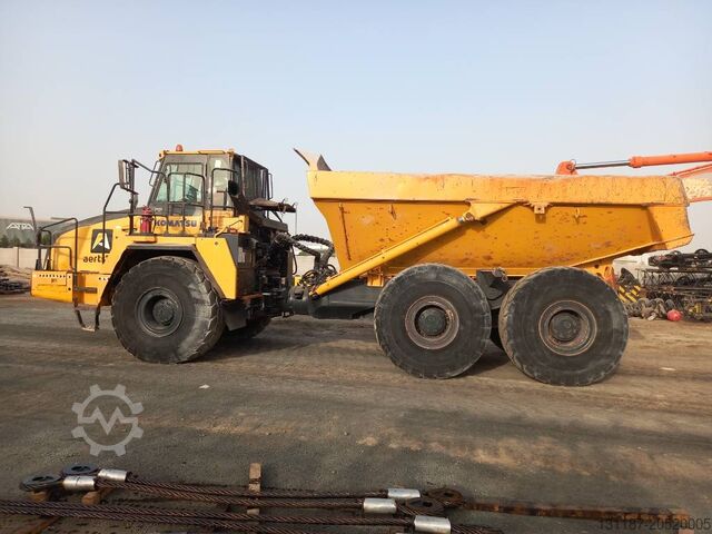 Muldenfahrzeug Komatsu HM400-3R (4 pcs available in Abu Dhabi)