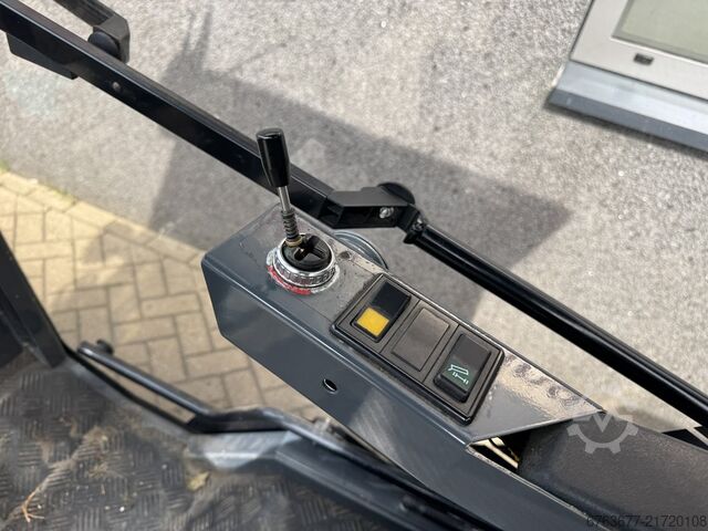 Nimos ECO-TRAC Control de Malezas / Quemador de Malezas / Portaherramientas Yanmar Diesel 4WD 2017 NIMOS ECO-TRAC Weedcontrol / Onkruidbrander / Werktuigdrager Yanmar Diesel 4WD 2017