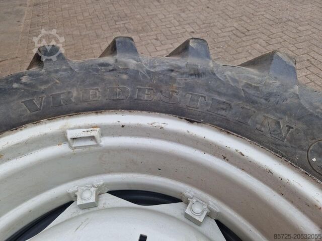 Wiel met band Vredestein 