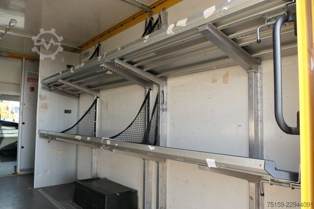 Vrachtwagen met bakwagen iveco Daily 35 S11 C30C AUTOMATIK KAMERA Regale LUFT DURCHGANG EURO-5 CoC