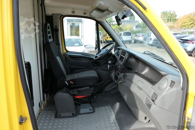Vrachtwagen met bakwagen iveco Daily 35 S11 C30C AUTOMATIK KAMERA Regale LUFT DURCHGANG EURO-5 CoC