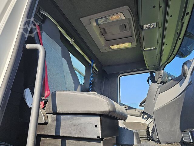 Camião basculante com grua RENAULT C 430 PK27001EH/6