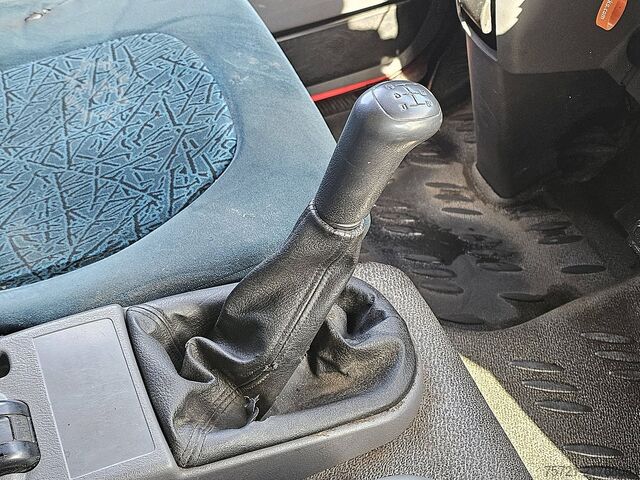 Gesloten bak DAF LF 45.150 10T EURO 3 NL TRUCK