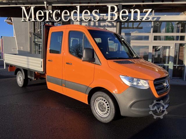 ▷ Used Flatbed trucks / pick-up vans for sale 💲 trade machines on  Werktuigen USA