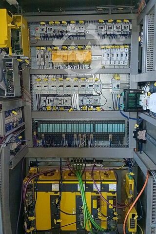 CNC machining center DECKEL MAHO DMC 64 V