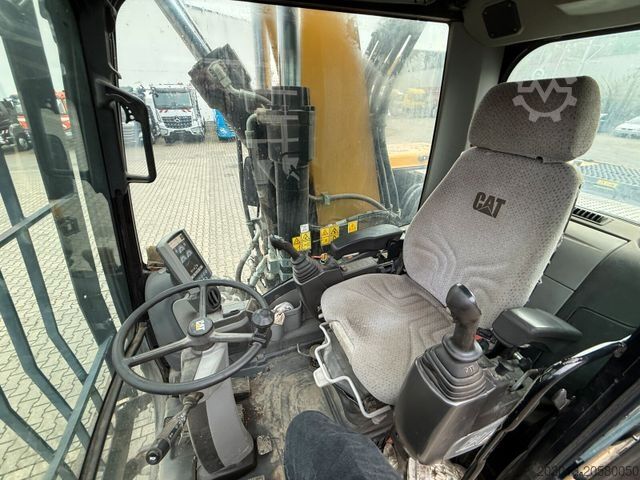 Mobile excavator CATERPILLAR M318D Mobilbagger *9.235 h *Schnellw. *Greifer