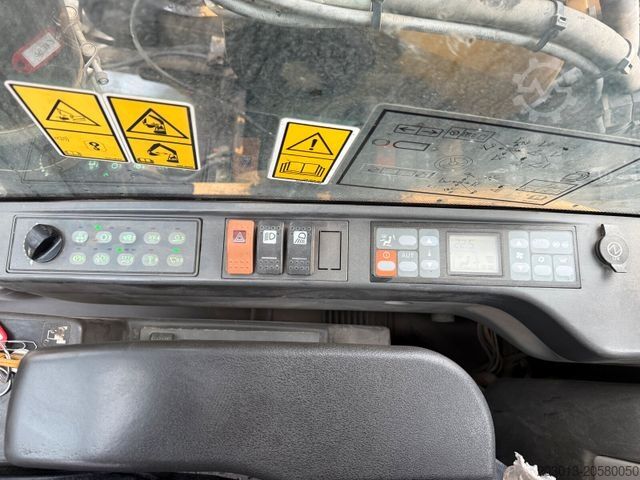 Mobiele graafmachine CATERPILLAR M318D Mobilbagger *9.235 h *Schnellw. *Greifer