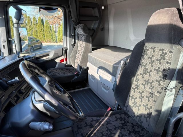 Standardni tegljač SCANIA R460 4x2 SZM Kipphydraulik Blatt/ Luft Retarder
