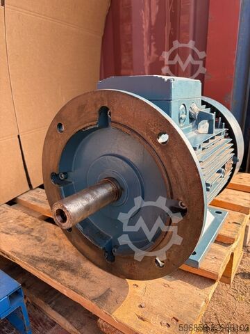  Silnik elektryczny KSB 11kW 1460rpm 400/690VIM B35 3-fazowy