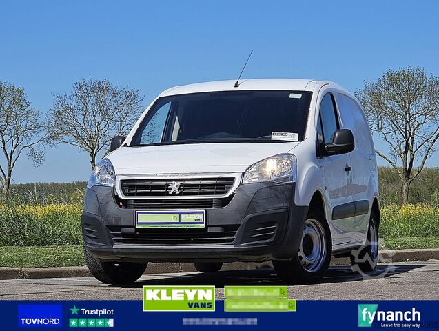 Bakwagen PEUGEOT PARTNER 1.6 3-Zits Airco Euro6!