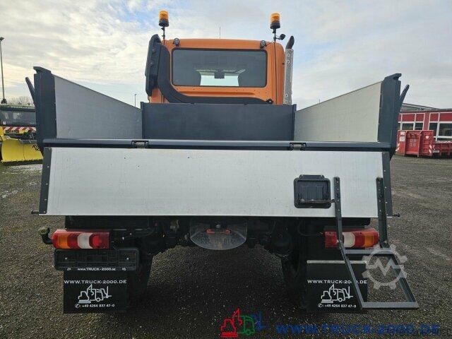 Speciální nákladní automobil Unimog U423 Front Zapfwelle+Arbeitsplatte+ Winterdienst