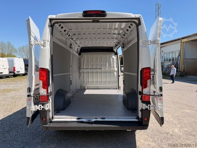 Vysoký a prodloužený skříňový vůz FIAT Ducato 35 L3H2 140 Multijet FACELIFT