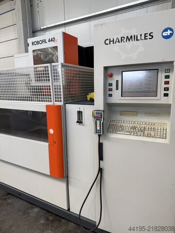 Wire eroding machine CHARMILLES Robofil 440 CC