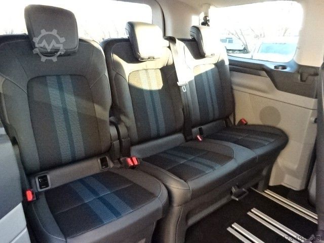 Minibus FORD Tourneo Custom 2.0L Sport 4x4 AT AHK Stndhzg B&O