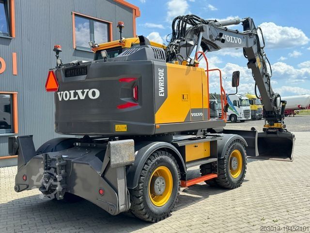 Excavator pe roți VOLVO EWR150E Mobilbagger mit ROTATOR ENCONG EC319