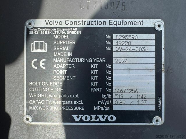 Excavator pe roți VOLVO EWR150E Mobilbagger mit ROTATOR ENCONG EC319