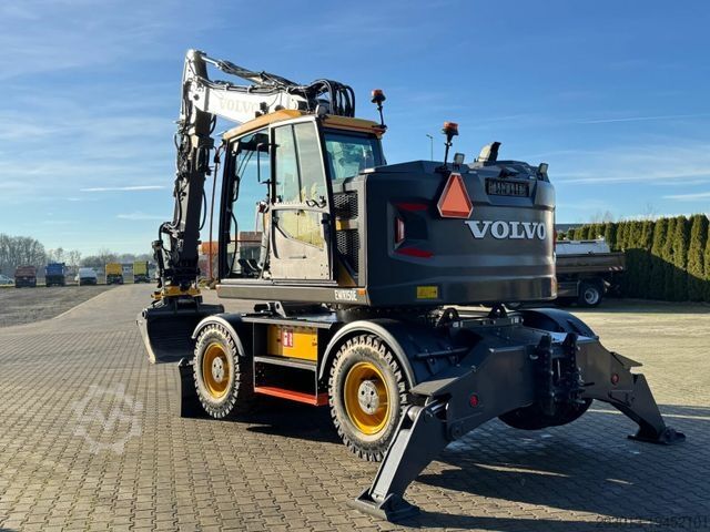 Excavator pe roți VOLVO EWR150E Mobilbagger mit ROTATOR ENCONG EC319