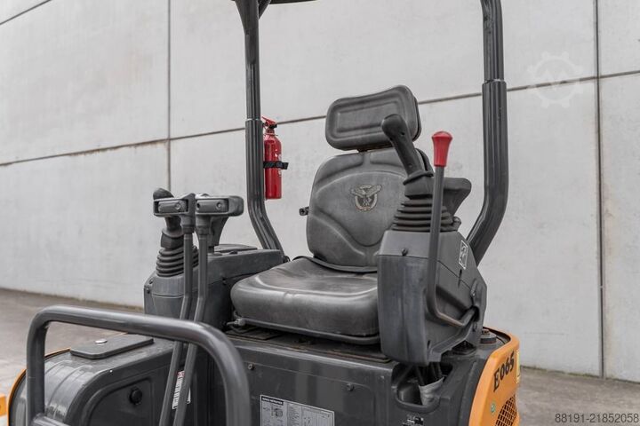 Minigraafmachine CASE CX 17 C