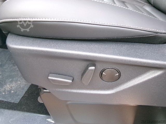 Minibuss FORD Tourneo Custom 320L2 AT Titanium AHK ACC Stndhz