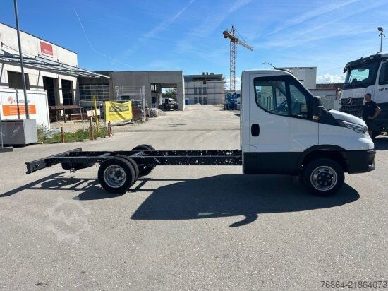 Πλαίσιο βαν IVECO DAILY 40 - 180 FAHRGESTELL, E6 OHNE MOTOR/OHNE GETRIEBE