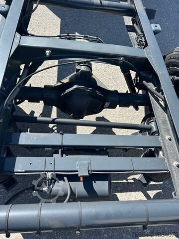 Πλαίσιο βαν IVECO DAILY 40 - 180 FAHRGESTELL, E6 OHNE MOTOR/OHNE GETRIEBE