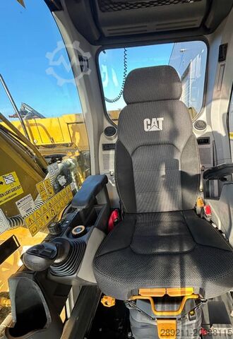 Escavadora de lagartas CAT 323