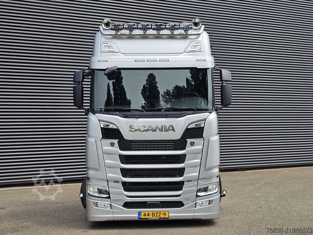 Standard-SZM Scania S590 V8 4x2 / RETARDER / FULL AIR / 54DKM