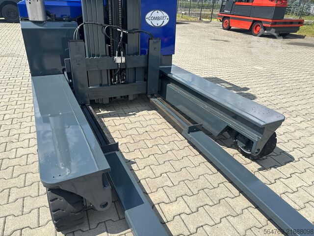 Négyirányú targoncát Combilift C3000/ Mast 7500 mm /Teleskopic forks
